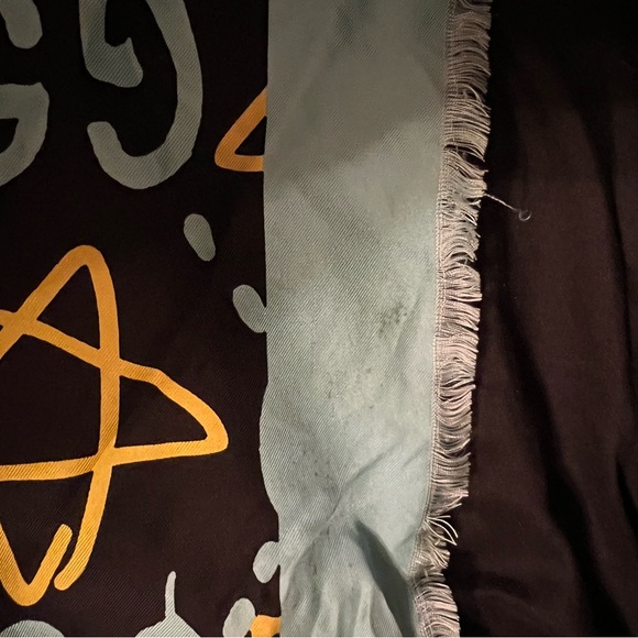 GUCCI Ghost Print Modal Silk Black Shawl Scarf - Picture 4 of 5